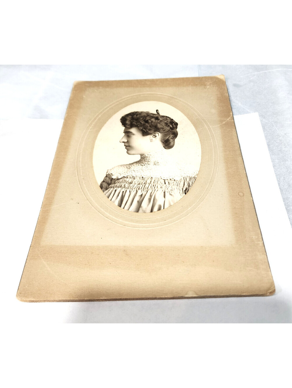 Antique Edwardian Profile Photo Oval Portrait Young Woman Gibson Girl Lace Mount